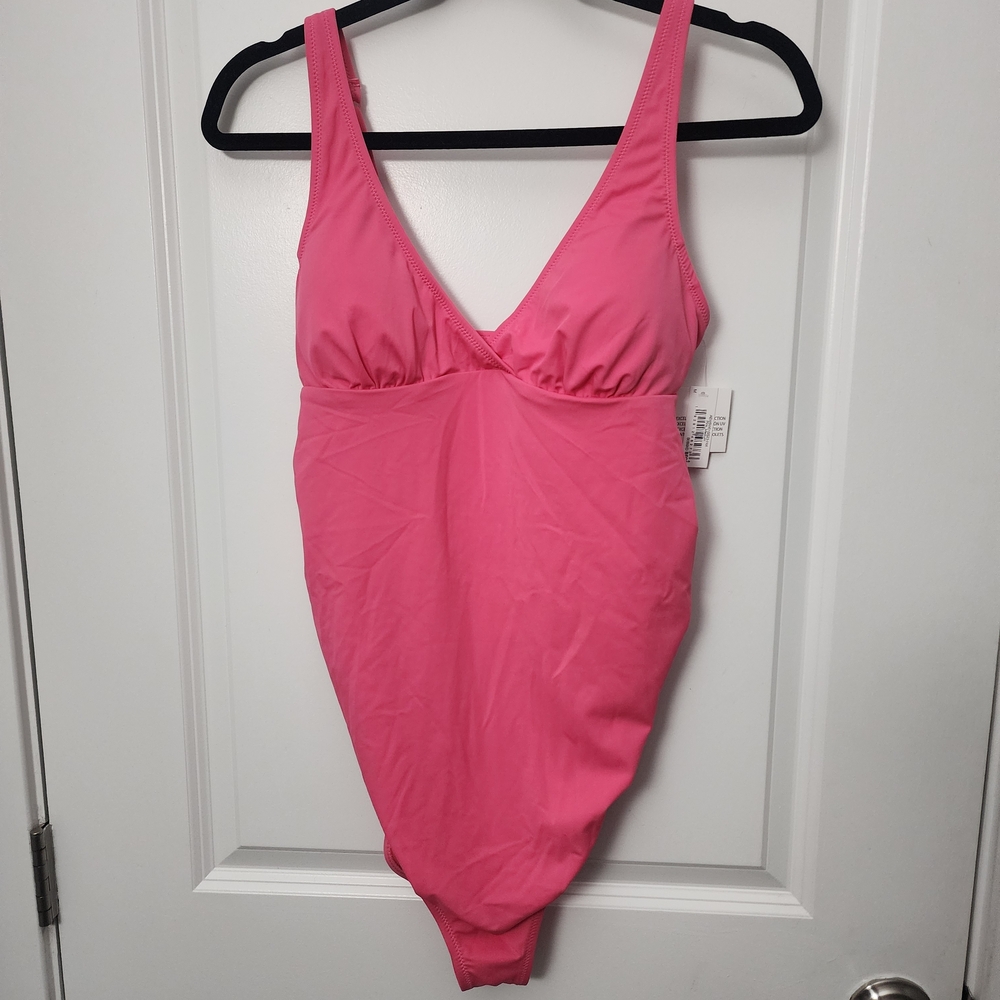 Amazon Essentials Women Pink One-Piece Swimsuit Size Medium